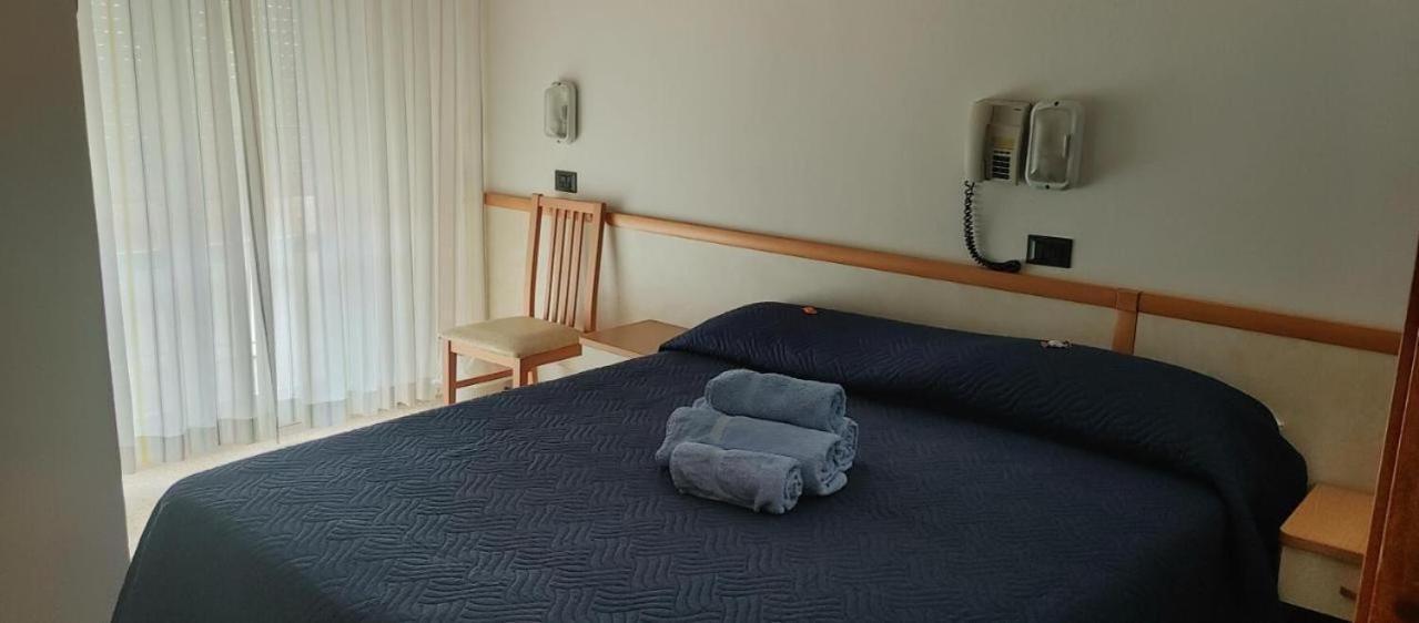 בלריה-איגאה מרינה Hotel Adriatico מראה חיצוני תמונה
